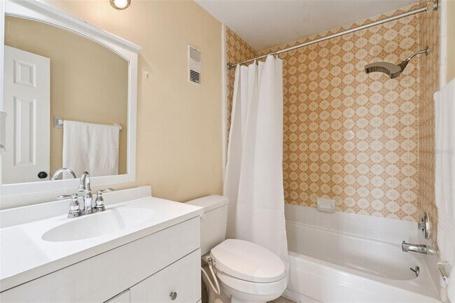 Building Photo - 1716 Lafayette Ct