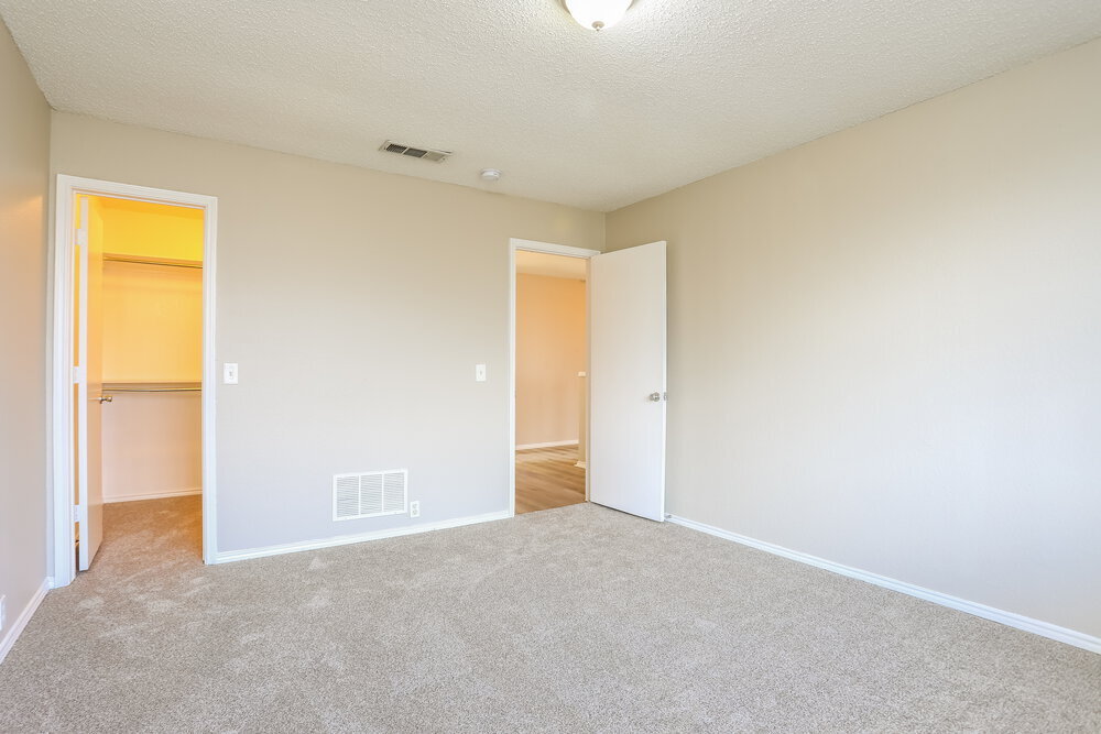 Building Photo - 1511 Columbia Dr