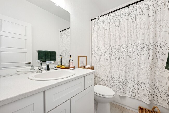 Building Photo - Absolutely Gorgeous Cordera Home