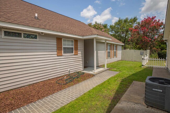 Building Photo - 112 Dusty Trail Ln