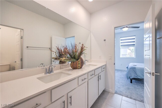 Building Photo - 6093 Avery Pointe St