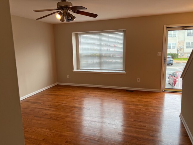 Building Photo - 408 Naughty Ln