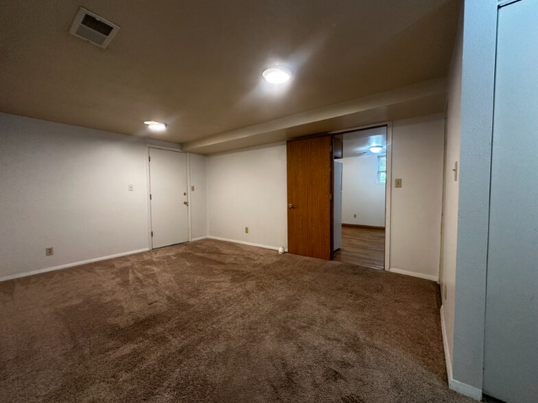 Building Photo - 428 S Grant St