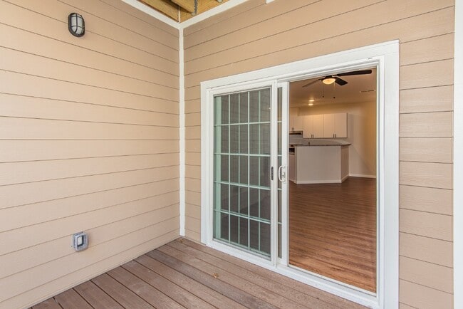 Building Photo - 122 Harmony Mdws Ct
