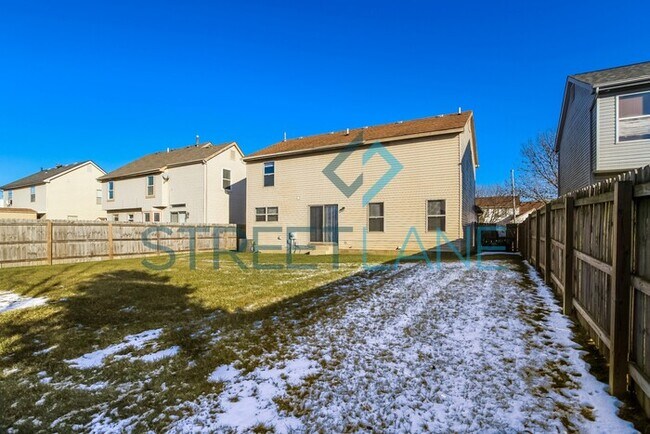 Building Photo - REDUCED!