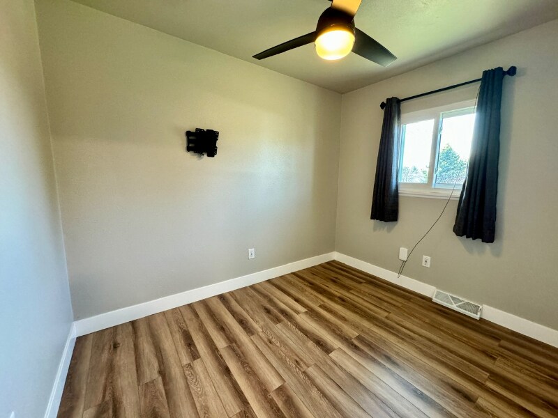 Building Photo - 4512 Pierce Ave