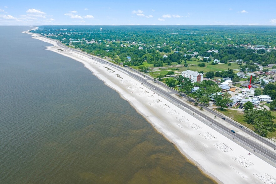 Building Photo - 1664 Beach Blvd