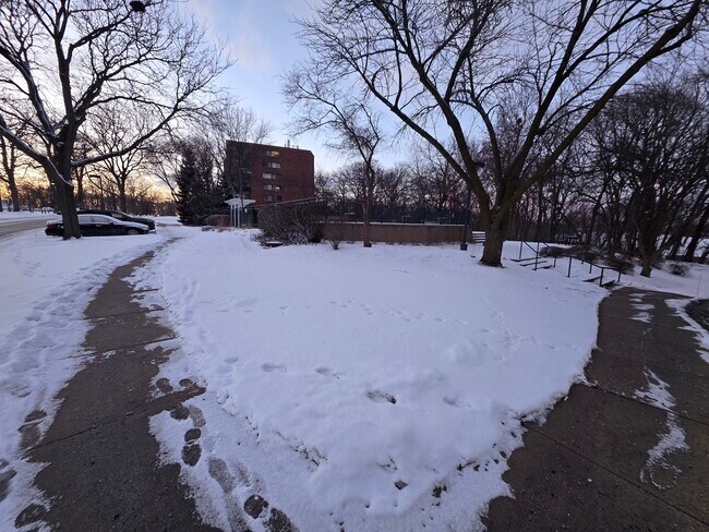 Building Photo - 1840 Huntington Blvd