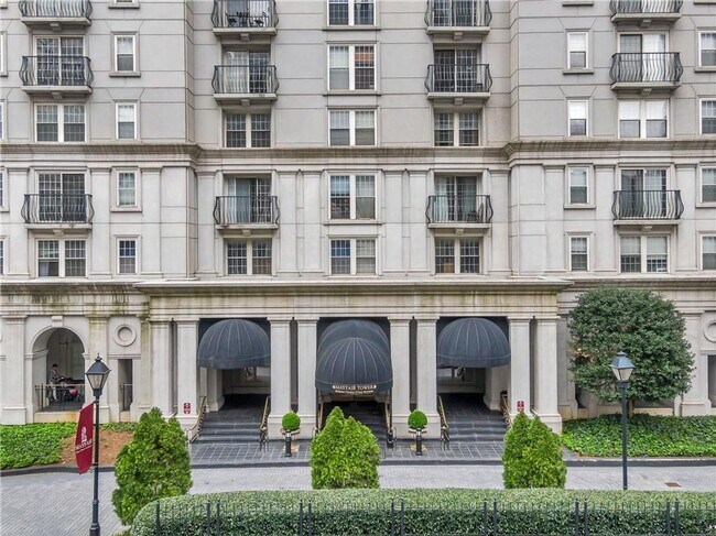 Building Photo - Studio Condo Steps from Piedmont Park!