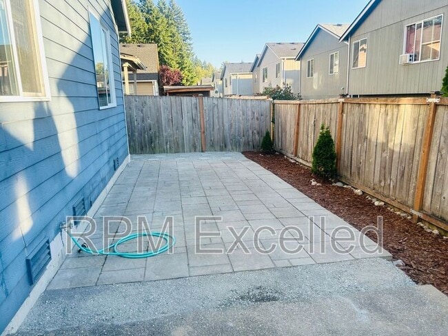Building Photo - 17616 74th Ave Ct E
