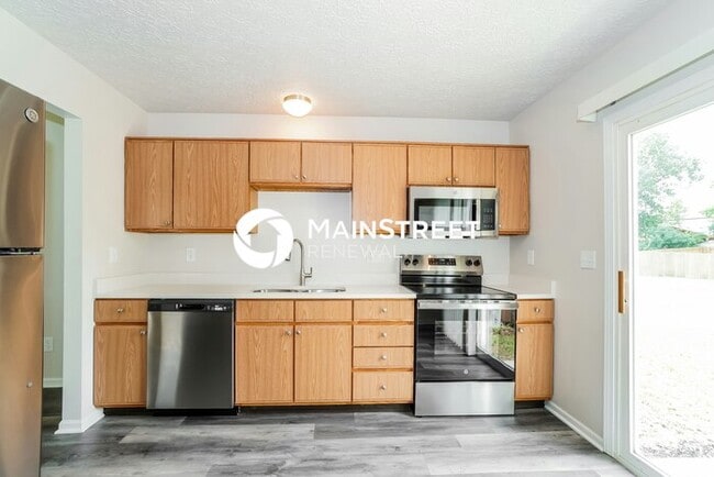 Building Photo - 3 Bedroom Pet-Friendly Home in Columbus, O...