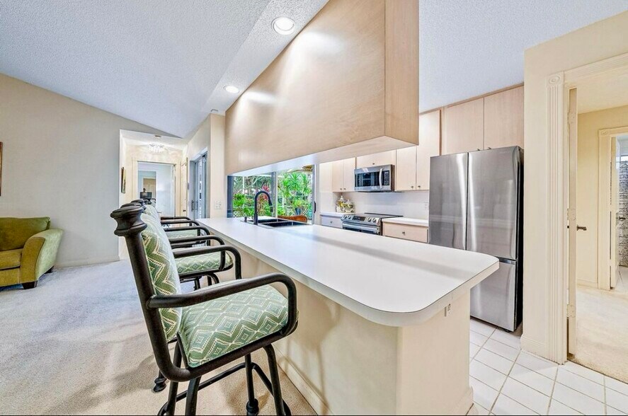 Building Photo - 5302 Red Oak Ct