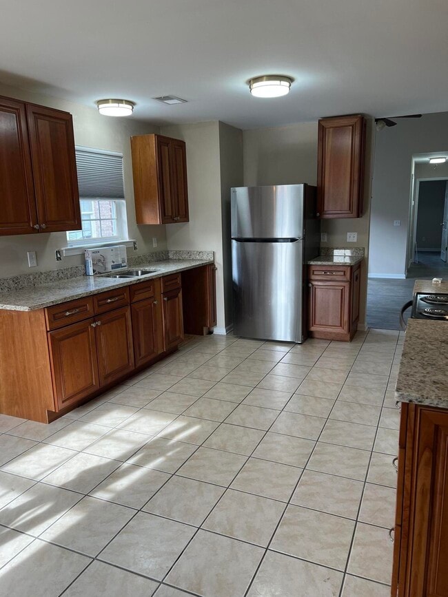 Building Photo - 601 Sherard Cir