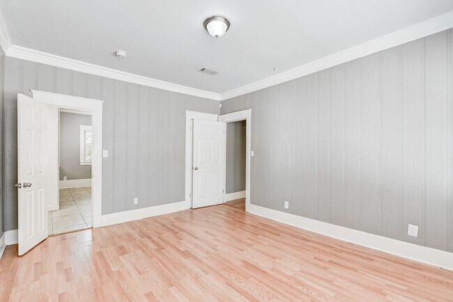 Building Photo - 3 Bed 2 Bath Fenced Home!