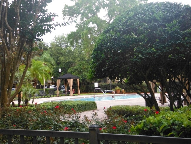 Building Photo - Charming 1 Bedroom, 1 Bath Condo in Beauti...