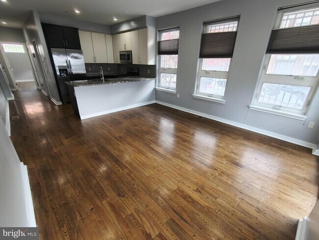 Building Photo - 1105 Mt Vernon St