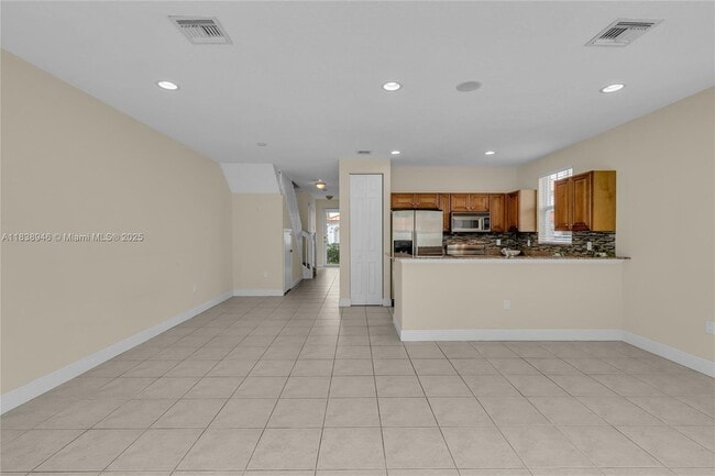 Building Photo - 4088 W Palm Aire Dr