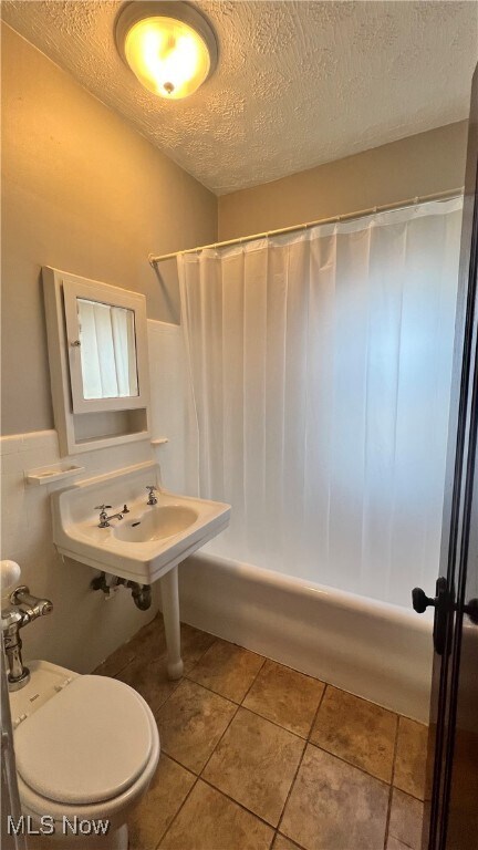 Building Photo - 1425 Waterbury Rd