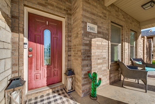 Building Photo - 7603 Canterbury St