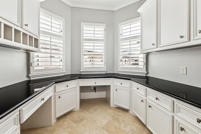 Building Photo - 110 Calle Catalina Pl
