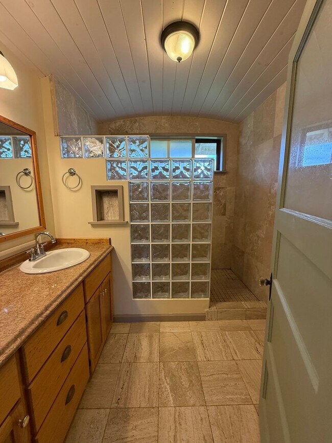 Building Photo - 16-362 Keaau Loop