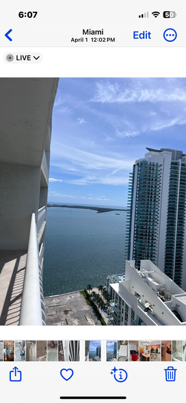 Building Photo - 1200 Brickell Bay Dr