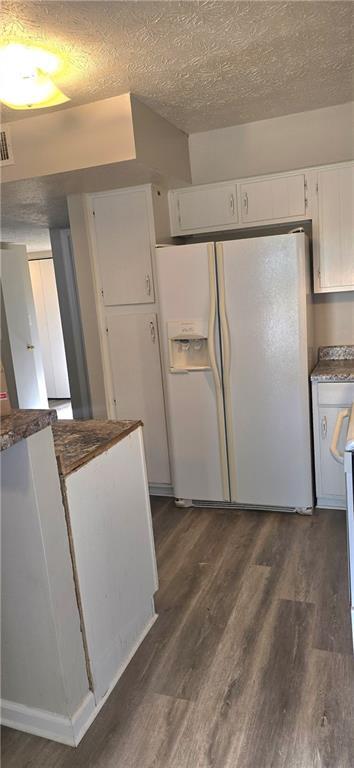 Building Photo - 8595 Parkside Dr