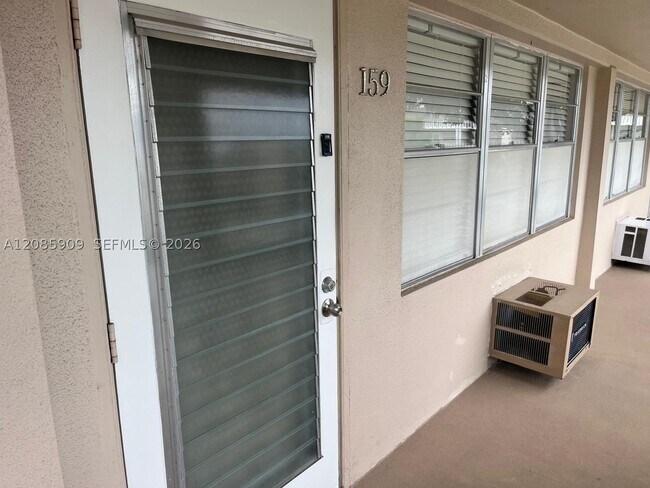 Building Photo - 159 Ventnor Dr