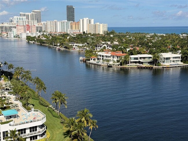 Building Photo - 20515 E Country Club Dr