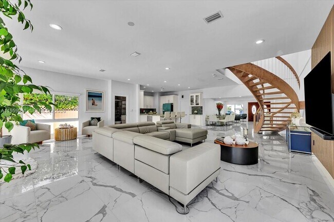 Building Photo - 1700 Cleveland Rd