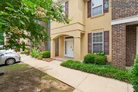 Building Photo - townhouse