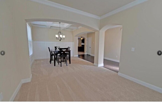 Building Photo - 2398 Beauchamp Ct