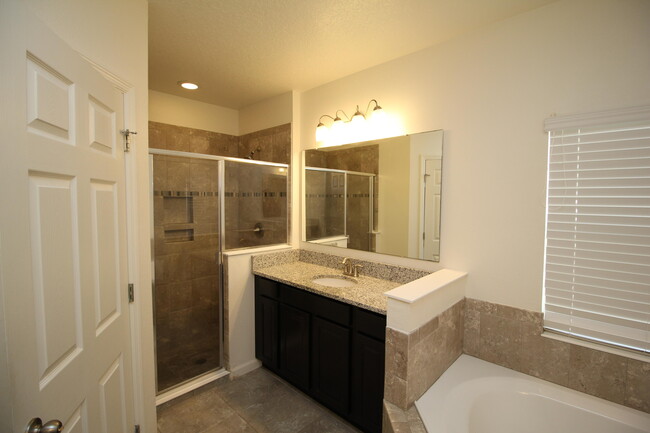 Building Photo - 4468 Alligator Flag Cir