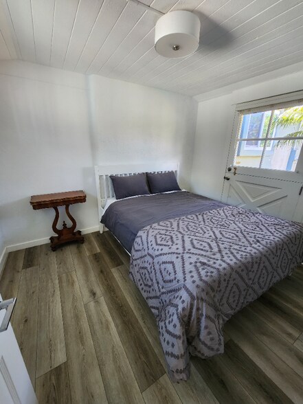 Building Photo - 1112 N Ontare Rd