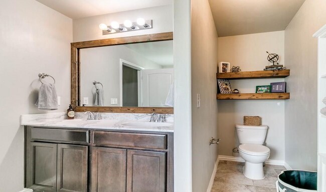 Building Photo - 14833 Gravity Falls Ln