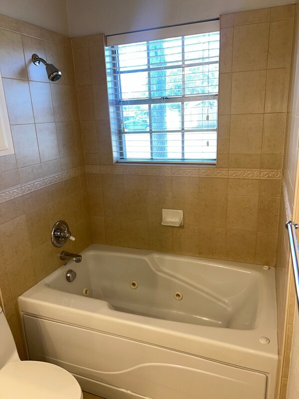 Building Photo - 4631 Cascades Dr