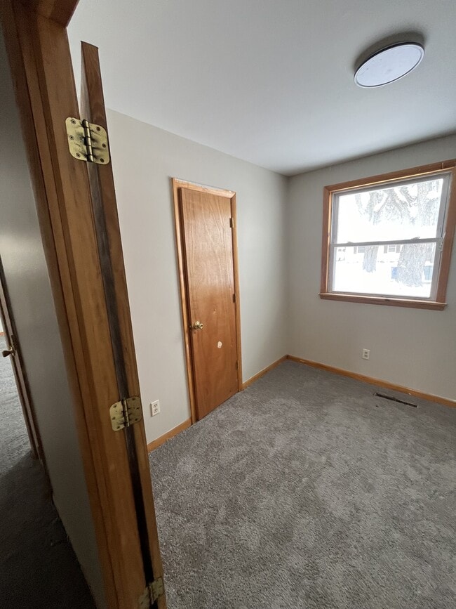 Building Photo - 4167 Ellery Dr