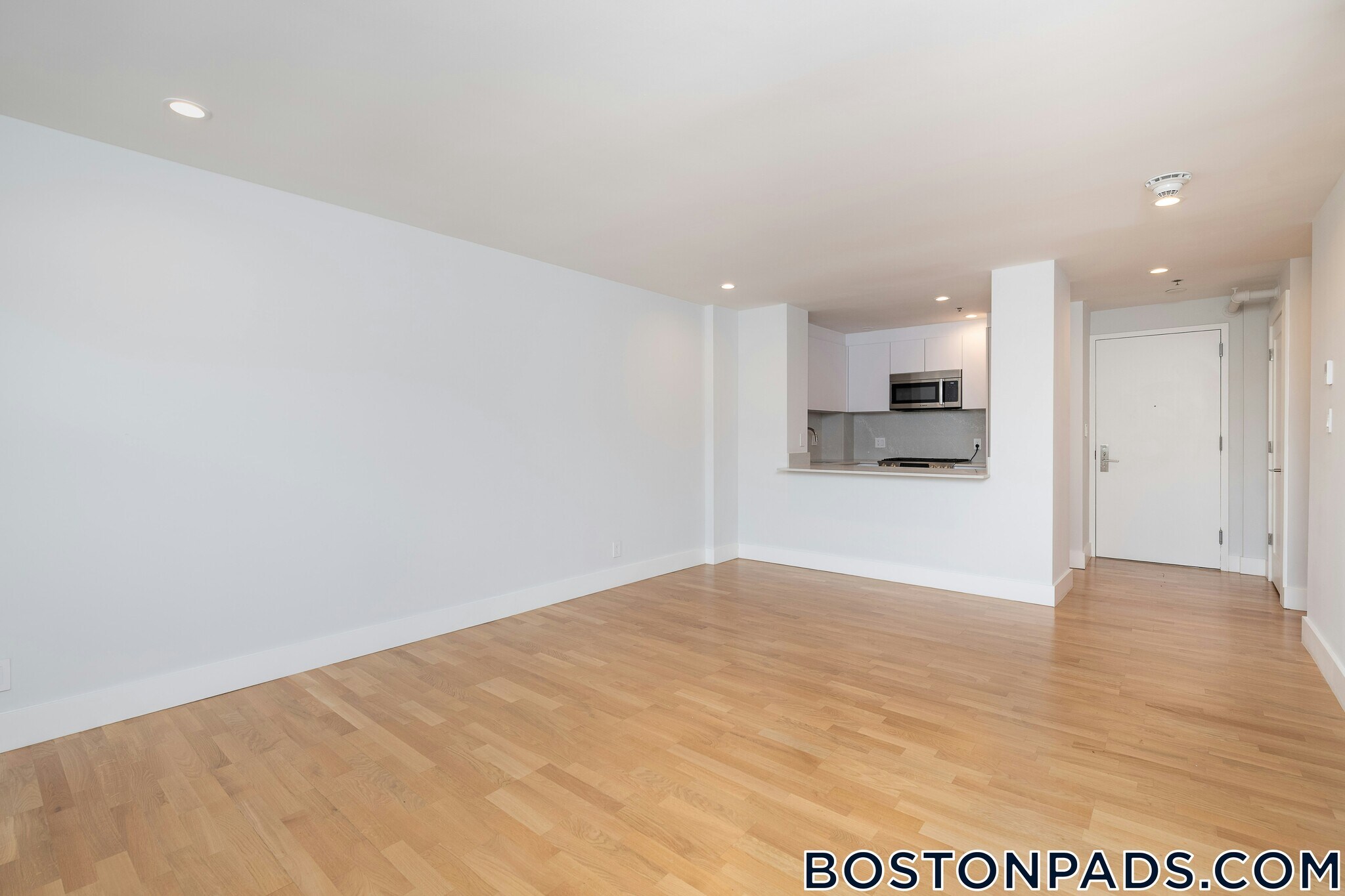 Building Photo - 1410 Columbia Rd