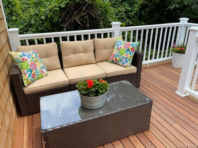 Building Photo - 24 Cliff Way