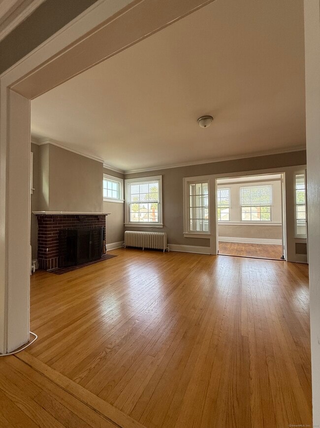 Building Photo - 97 Maplewood Ave