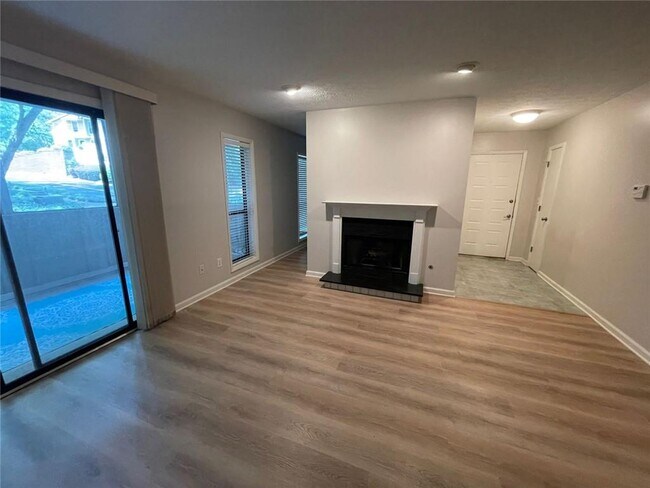 Building Photo - 1510 Wynnes Ridge Cir SE