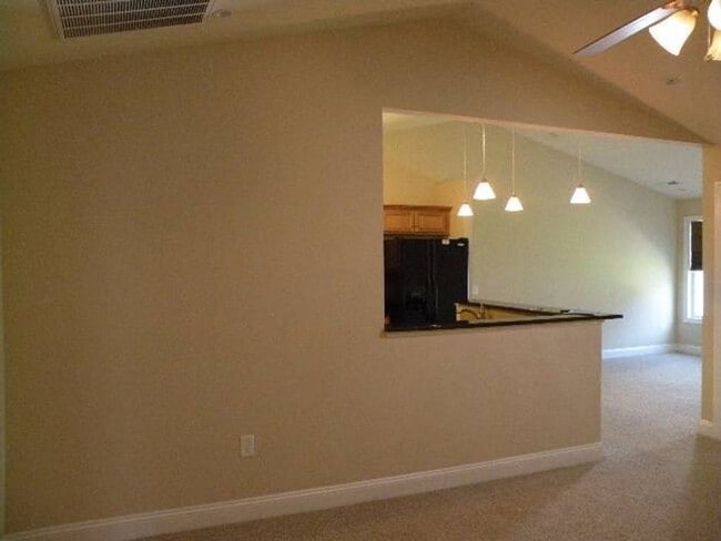 Building Photo - Beautiful Duplex Home near Cherry Point