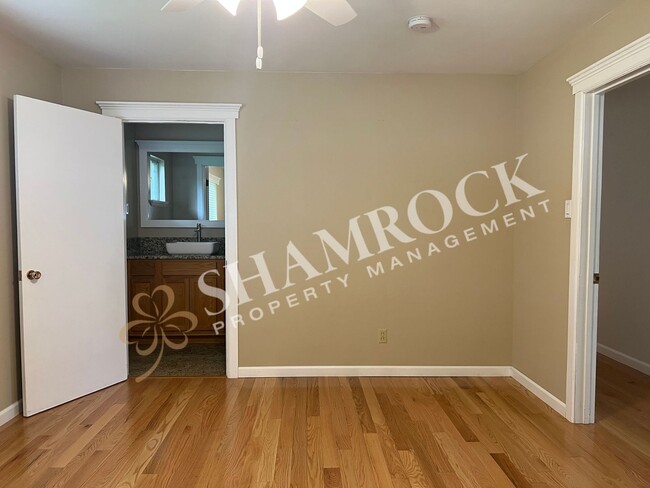 Building Photo - Woodway Home