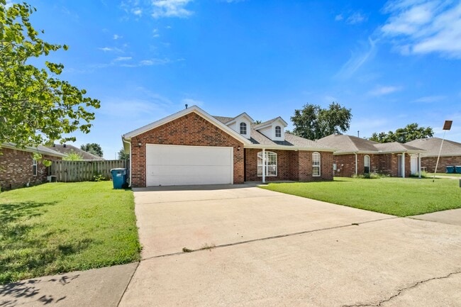 Building Photo - Great Location 3 Bedroom in Bentonville!