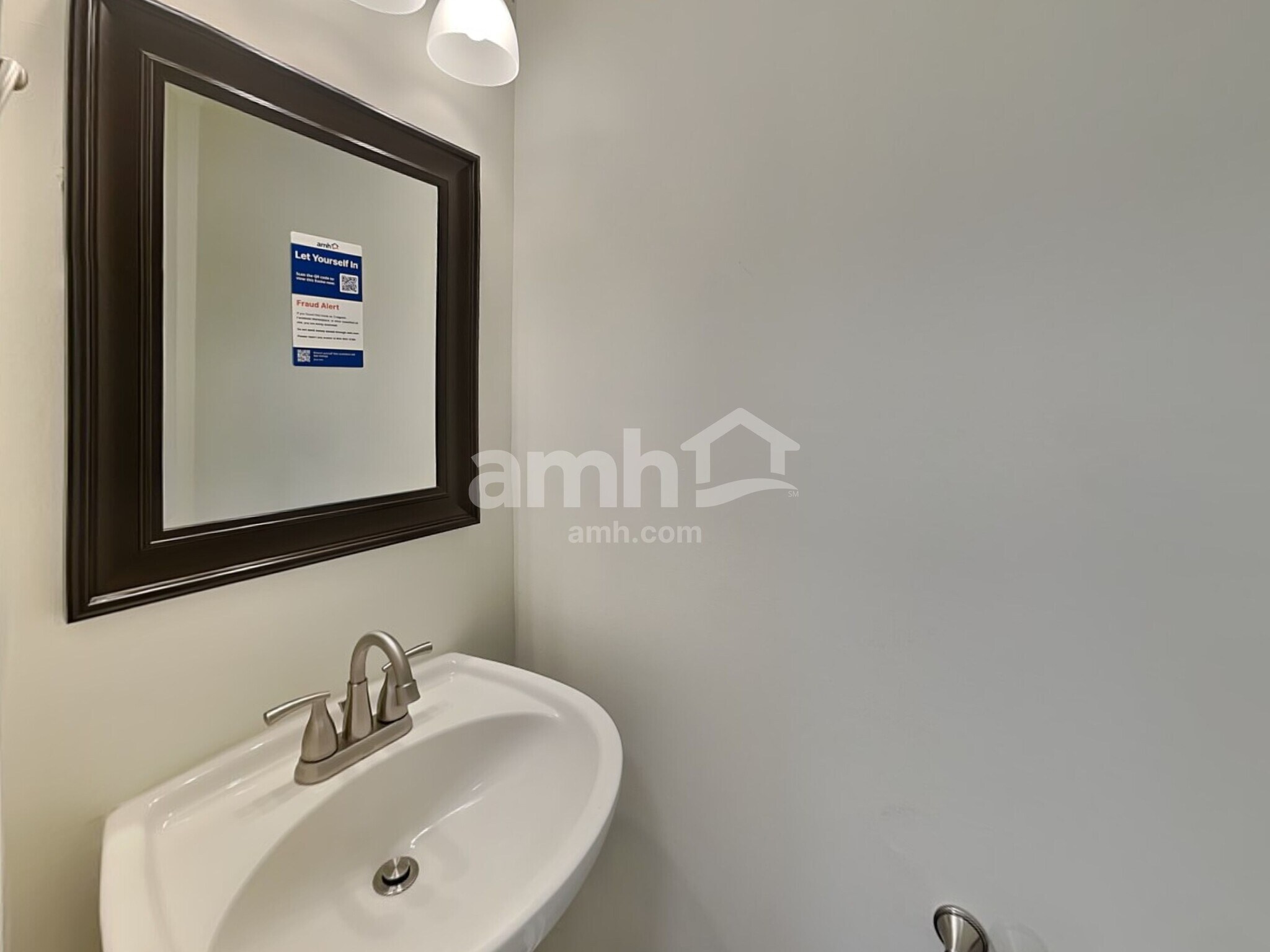 Building Photo - 466 Indian Lake Dr