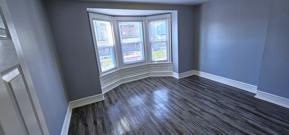 Building Photo - 244 W Douglass St
