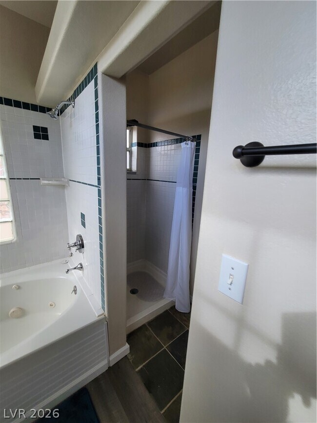 Building Photo - 1951 Jim Haworth