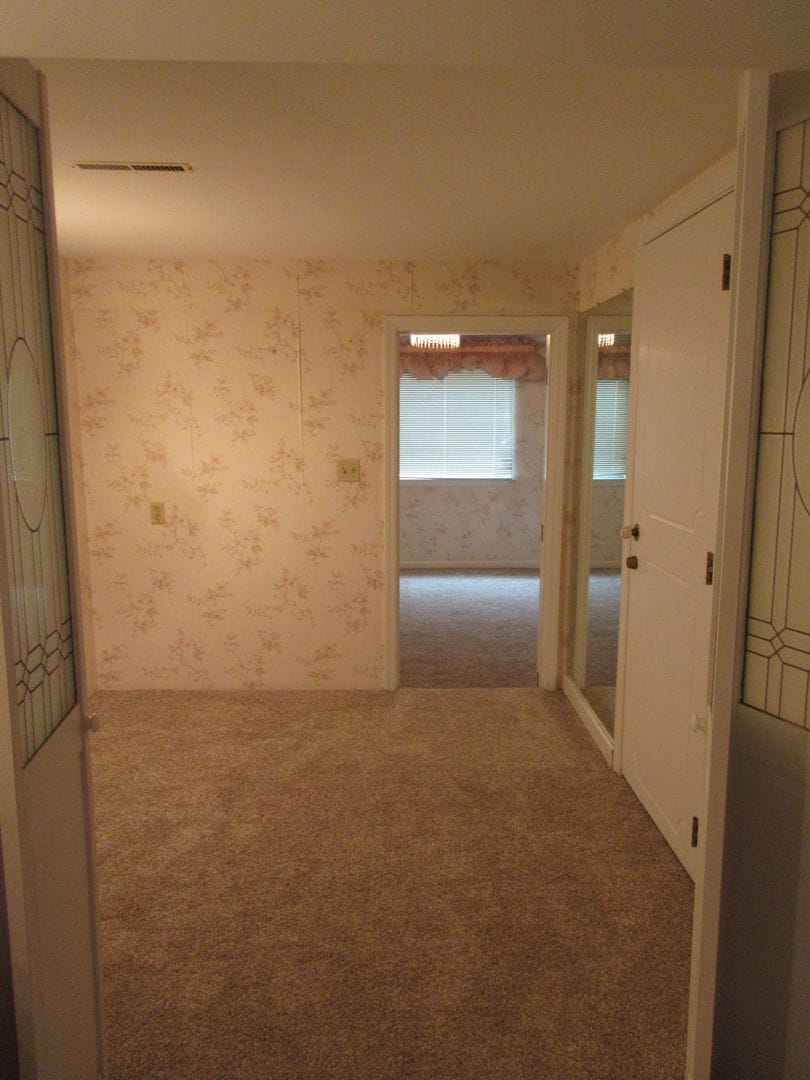 Building Photo - 65 Willowbrook Dr