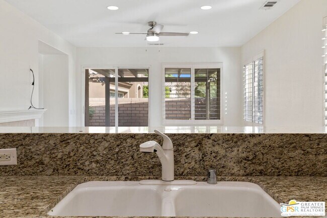 Building Photo - 82011 Deniro Ct