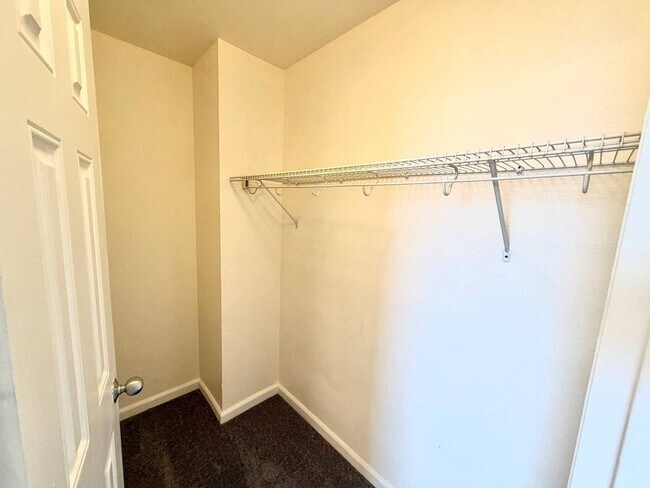Building Photo - Freshly Painted w/ New Carpets 3 Bedroom, 2 Bath With Attached Garage